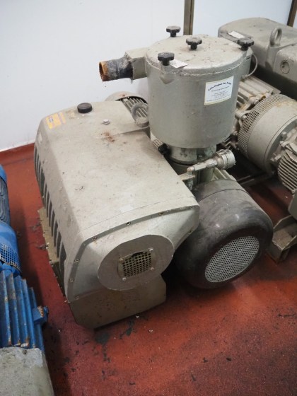 Busch 400 Vacuum Pump Pic 02